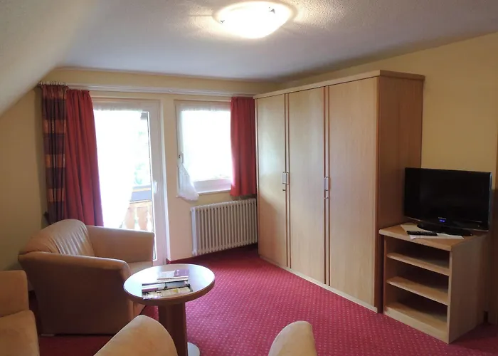 Und Sonneck アパートホテル フェルトベルク